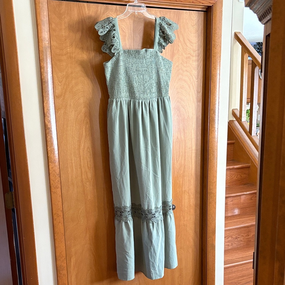 Charming Green Kids Dress with Lace Details